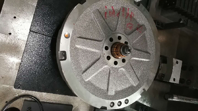 動平衡鉆孔去重一體機，可單面平衡，軸向鉆孔